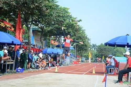 Tuyển thủ Quân đội Nguyễn Tiến Trọng giành huy chương vàng nhảy xa quốc gia