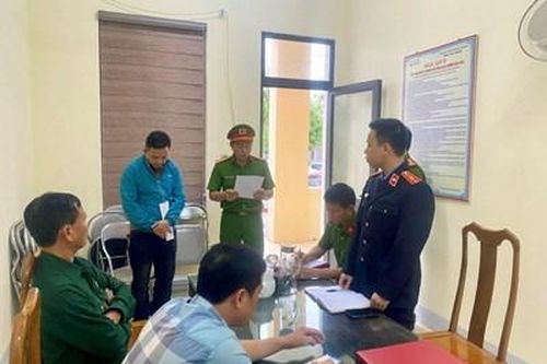 Hà Tĩnh: Bắt hai nhân viên Trạm kiểm dịch động vật