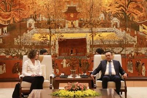 Chủ tịch UBND TP Hà Nội Trần Sỹ Thanh tiếp Giám đốc Ngân hàng Thế giới tại Việt Nam