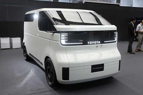 Kayoibako - xe van điện cỡ nhỏ có thể 'biến hình' của Toyota