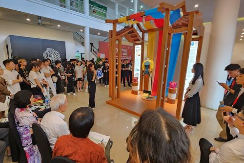 Người trẻ 'bắt tay' thiết kế làng nghề xưa
