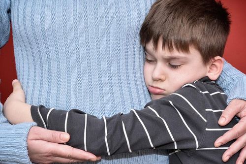 Gợi ý cách giúp trẻ đối mặt sự sợ hãi