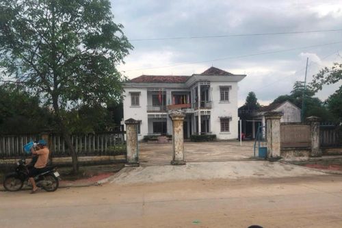 Kỷ luật Giám đốc BQL rừng phòng hộ vì để xảy ra sai phạm trong phát triển rừng