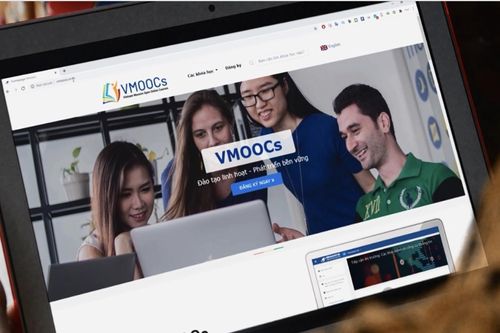 Đại học số Việt Nam: Bước chuyển mình từ bảng đen, phấn trắng lên giảng đường số