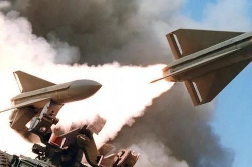 Video hệ thống phòng không HAWK của Ukraine đánh chặn UAV Nga