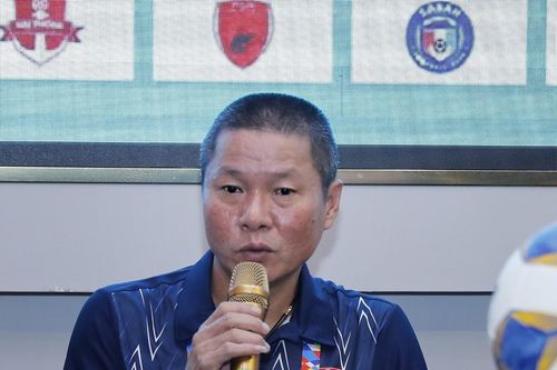 HLV Chu Đình Nghiêm: Hải Phòng thắng vì đối thủ chủ quan