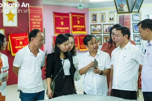 Đoàn công tác Báo Đà Nẵng thăm và làm việc với Báo Nghệ An