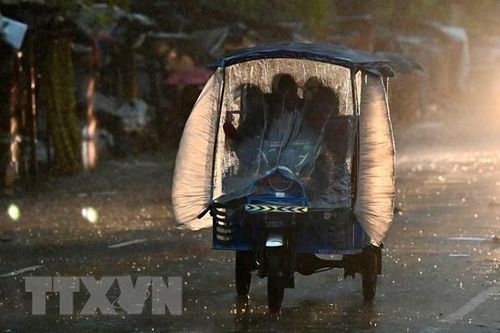 Bão Hamoon hoành hành tại Bangladesh khiến 2 người thiệt mạng