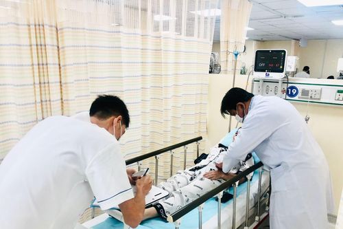 TP Hồ Chí Minh: 5 người phải nhập viện sau ăn bánh canh ghẹ
