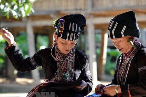 Văn hóa các dân tộc ít người đang mai một theo thời gian
