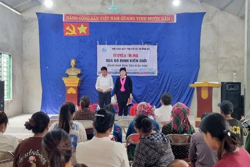 Hội Phụ nữ xã Thượng Hà tổ chức truyền thông xóa định kiến giới tại 6 thôn đặc biệt khó khăn