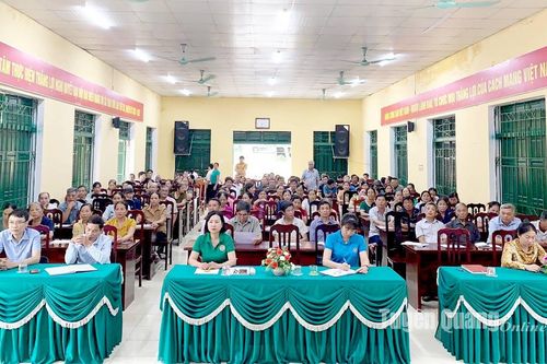 Hơn 500 nông dân được tuyên truyền chính sách BHXH, BHYT