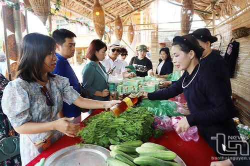 Phụ nữ Mỏ Gà góp phần phát triển du lịch cộng đồng