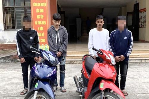 Khởi tố 2 đối tượng rủ nhau lạng lách xe máy, lăng mạ để... trêu CSGT