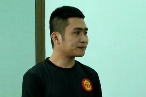 Rủ chơi đánh bài không được, dùng dao đâm 2 người