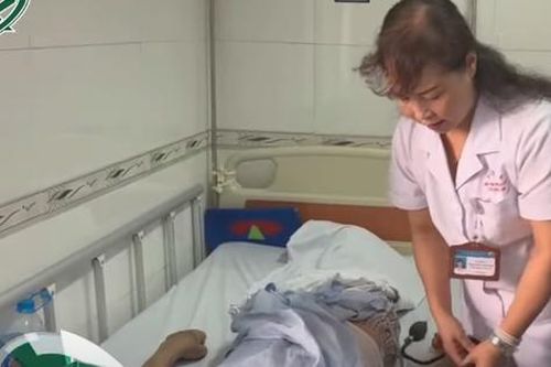 Người bệnh tăng huyết áp 'Có thể quên ăn nhưng tuyệt đối không được quên uống thuốc'