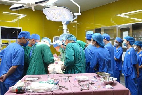 Quảng Ninh: Phối hợp liên viện kịp thời cứu sống một trường hợp chấn thương sọ não