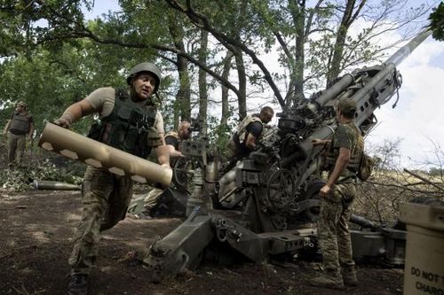 Xung đột tại Ukraine cũng là 'hội chợ' vũ khí khổng lồ…