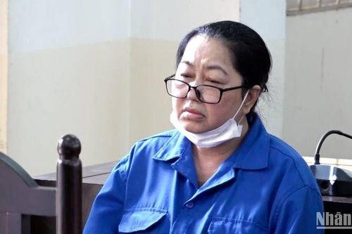 Tuyên án Nguyễn Thị Kim Hạnh về tội 'Buôn lậu' 80 tấn đường cát