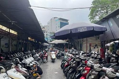 Xe máy bán ế, tồn kho nhiều