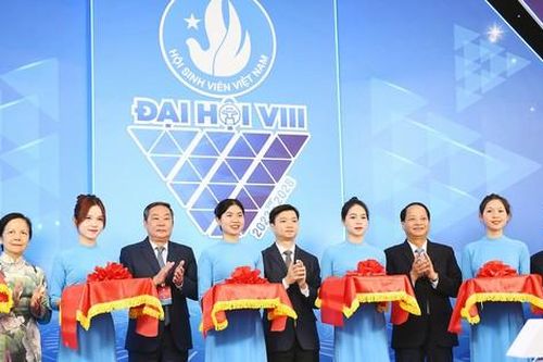 Khai mạc không gian triển lãm 'Sắc màu sinh viên Thủ đô'