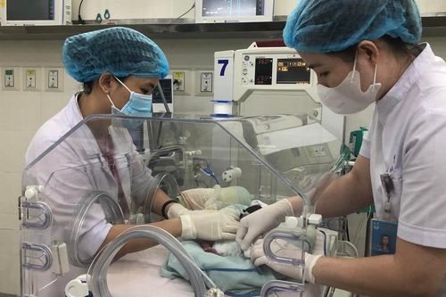 Nuôi sống thành công trẻ sơ sinh 24 tuần tuổi, nặng 600gram