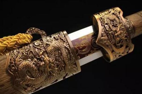Đào mộ Càn Long, sửng sốt thấy kiếm cõi âm chứa 'lời nguyền chết chóc'