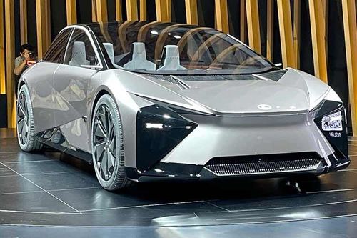 Lexus trình làng LF-ZC, 'đối thủ' tương lai của Tesla Model 3