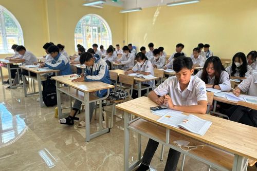 Niềm vui trong ngôi trường mới của cô trò miền núi Quảng Ninh