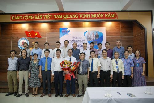 Vinh danh Tiến sĩ khoa Toán đạt giải thưởng Viện hàn lâm khoa học Pháp