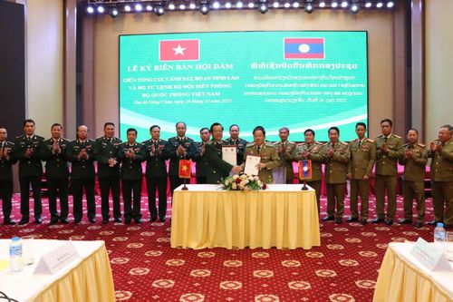 Hội đàm thường niên giữa Tổng cục Cảnh sát Lào và Bộ Tư lệnh BĐBP Việt Nam