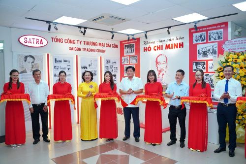 Cán bộ, đảng viên, người lao động SATRA ấn tượng với Không gian Văn hóa Hồ Chí Minh