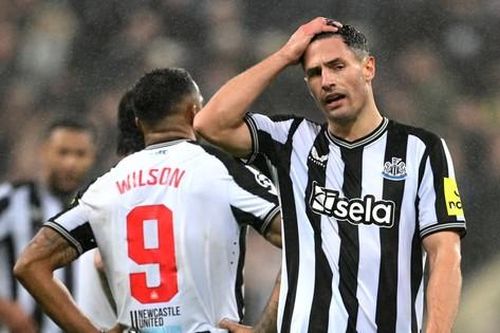 Newcastle gục ngã tại Champions League dù áp đảo đối thủ hoàn toàn