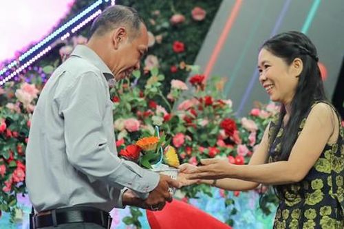 Cặp đôi trung niên vừa gặp đã mến nhau, hứa hẹn về chung nhà