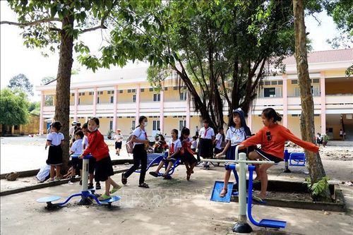 Xây dựng vùng biên bình yên, vững mạnh - Bài cuối: Ươm những 'mầm xanh'