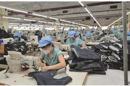 Ngược 'sóng' suy giảm, May 10 báo lãi cao thứ hai trong lịch sử hoạt động