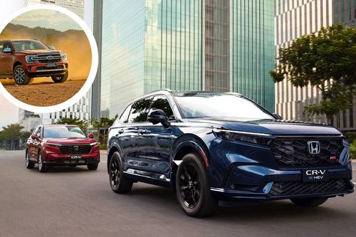 Nghịch lý thị trường xe Việt cuối năm: Nhiều mẫu xe giảm giá, mẫu vừa ra mắt đã bán 'bia kèm lạc'