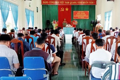 Bí thư Huyện ủy huyện Krông Pa đối thoại với người dân 4 xã