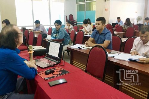 Nâng cao kỹ năng thông tin, tuyên truyền về dân tộc, tôn giáo