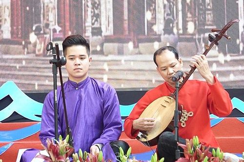 Văn Yên (Yên Bái): Tổng kết cuộc thi hát chầu văn 'Linh thiêng đất Mẫu' lần thứ nhất