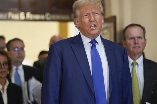 Ông Trump lại bị phạt 10.000 USD vì 'vạ miệng'