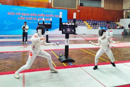Khó nói chuyện nâng tầm VĐV đấu kiếm