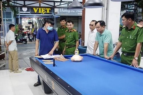 Tạm giữ hình sự đối tượng đâm chết người tại quán bida