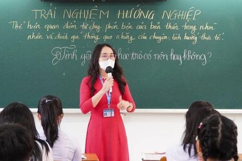 TPHCM công bố mức tạm thu học phí năm học 2023-2024