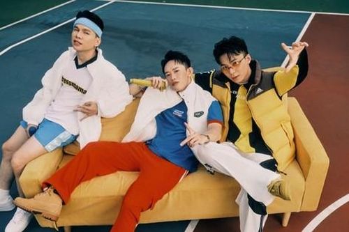 Producer điển trai WOKEUP đóng MV của Kay Trần, không hát vẫn sáng bừng khung hình