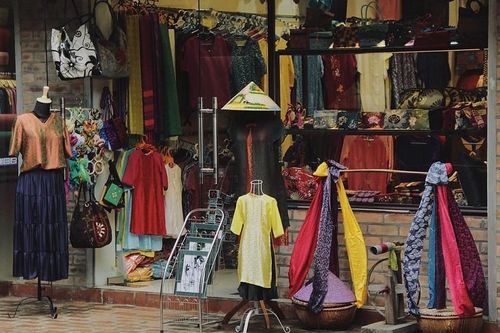 Làng lụa Vạn Phúc: Gìn giữ nét riêng có