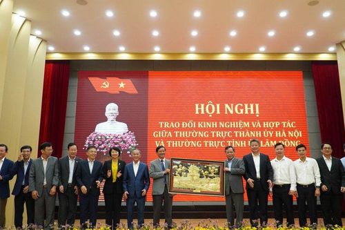 Trao đổi kinh nghiệm và hợp tác giữa Hà Nội Lâm Đồng