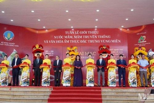Khai mạc Tuần lễ giới thiệu, kết nối ẩm thực nông sản Việt Nam