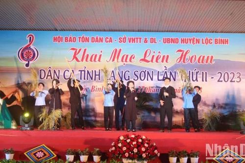Nhiều tiết mục đặc sắc trong Liên hoan dân ca tỉnh Lạng Sơn lần thứ 2