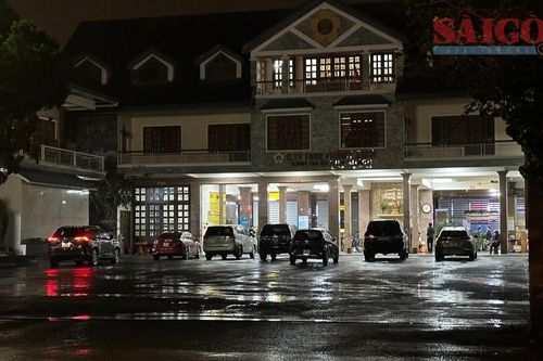 Công an khám xét tại bến xe Thành Bưởi Đà Lạt
